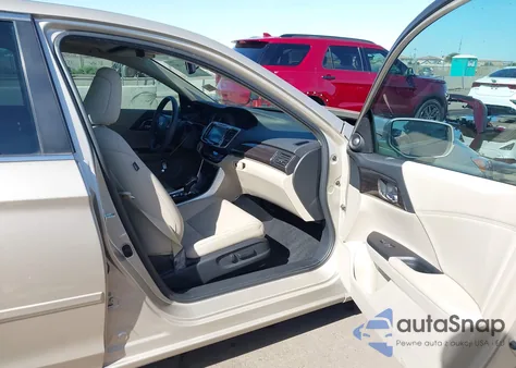 2016 Honda Accord Ex-L z USA, uszkodzony, nr VIN 1HGCR2F82GA046284